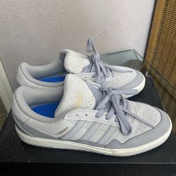 Adidas Tyshawn size 8.5