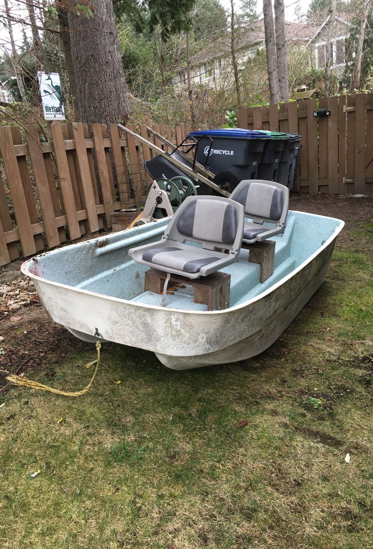 8ft fishing boat with trolling motor and battery