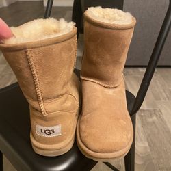 Ugg Classic Short 