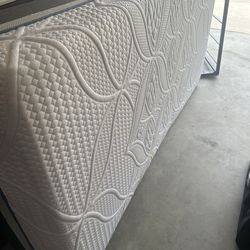 Twin Size Sealy Hybrid Mattress and bed frame