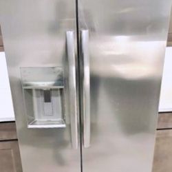 New Frigidaire Large Fridge