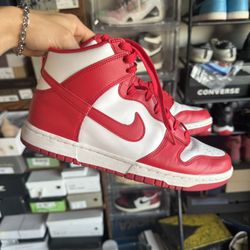 Nike Dunk High Red Size 9.5