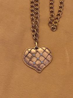 Gold tone heart necklace