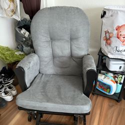 Rocking Chair W/ Ottoman 