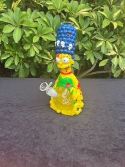 Zombified Marge from Simpsons glassware