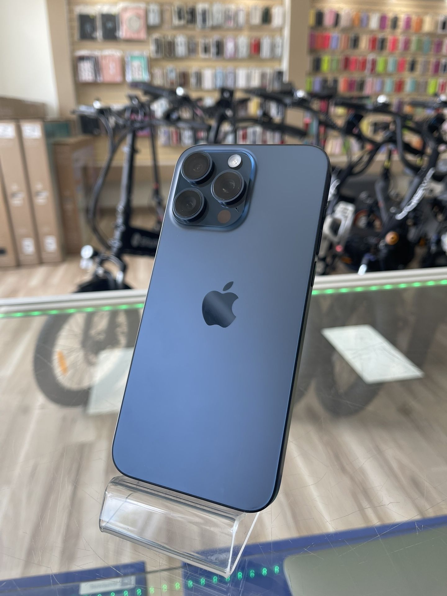 Apple iPhone 15 Pro Max 256GB Fully Unlocked $869 Cash Or Card 