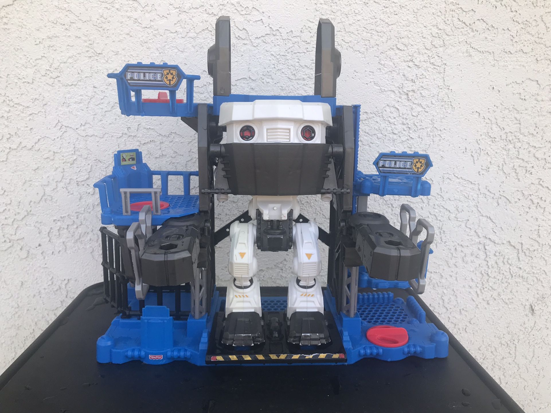 FISHER PRICE IMAGINEXT Robot Police Station HeadQuarters HQ T2457
