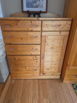 Dresser cabinet wood