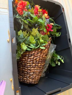 Artificial flowers and green leaves 🍃
