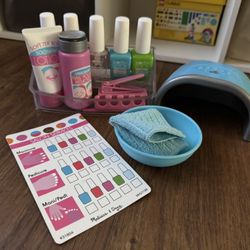Pretend Play Nail Salon 