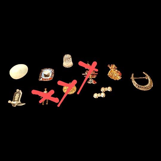 Assorted Brooches & Pins
