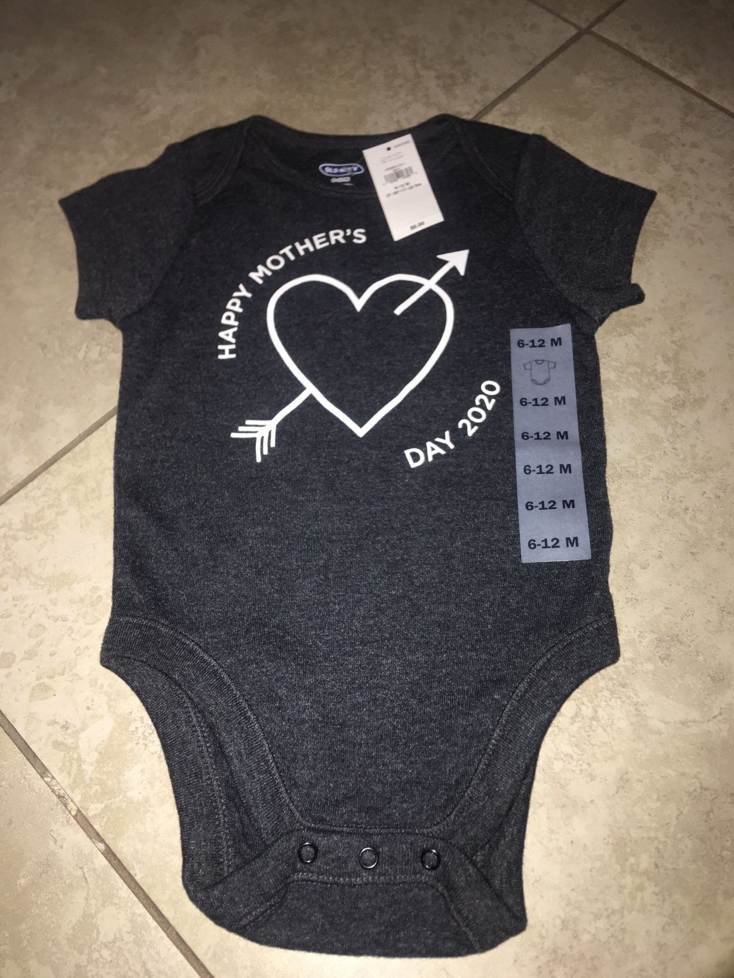 Old Navy Baby Boy’s / Girl’s Dark Gray Onesie, Size 6-12 Months