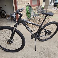 Trek Marlin 6 