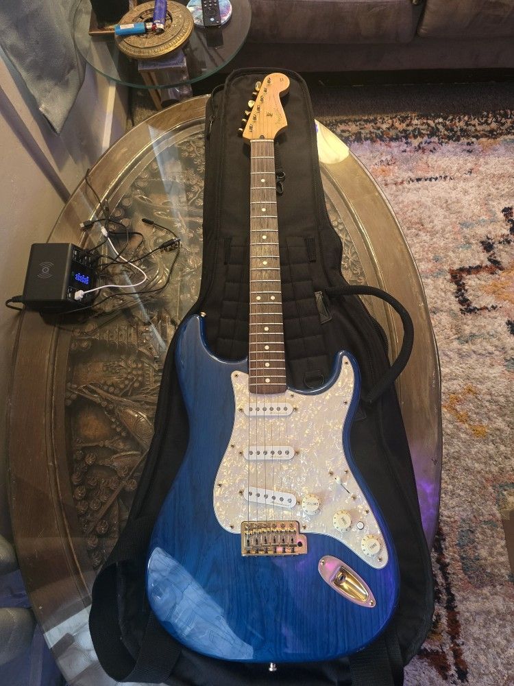 Fender Players Strat Deluxe Electric Guitar