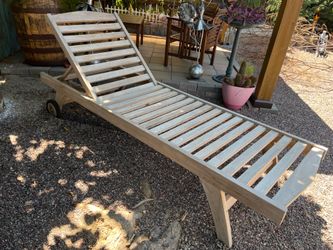 Chaise Lounge Chair with cushion