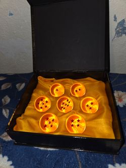 Dragonball crystal balls props READ DESCRIPTION