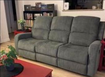 Set of reclining sofas