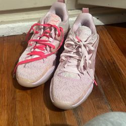 KD 15 Aunt Pearl Used - Size 9