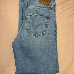 Levi’s 501 Straight Ankle