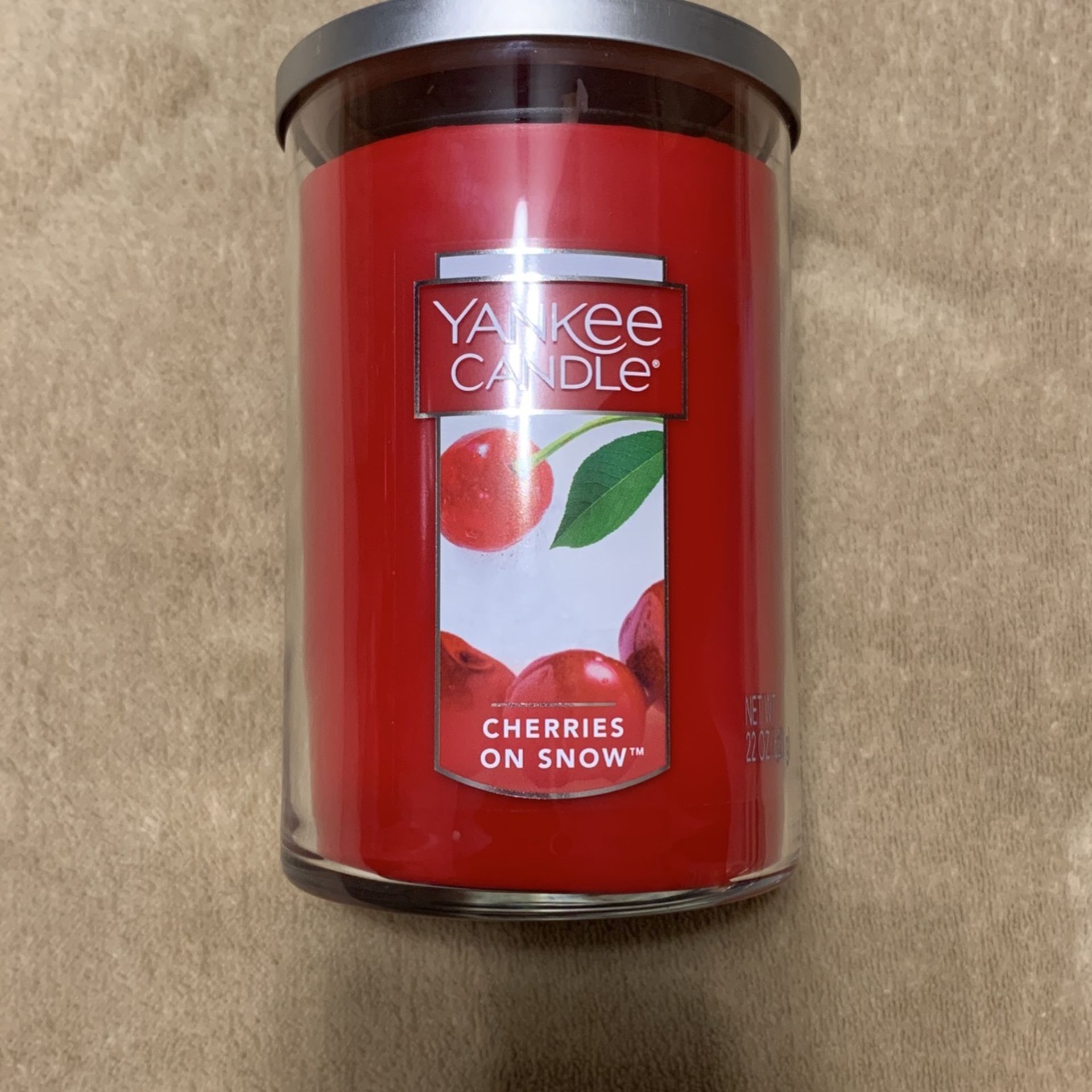 New Yankee Candle Cherries On Snow