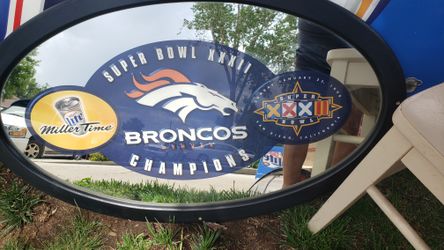 Broncos sign