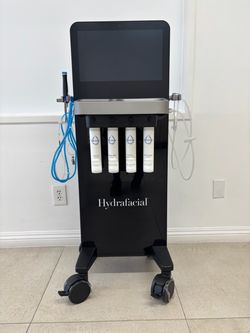 HydraFacial Syndeo Professional Machine – Excellent Opportunity for Med Spa