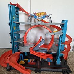 Hot Wheels Ultimate Garage