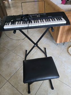 Keyboard piano