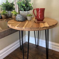 Modern Style End Table 