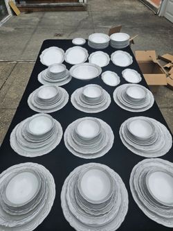 90 pieces dinnerware set