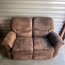 AMAZING RECLINER SOFA