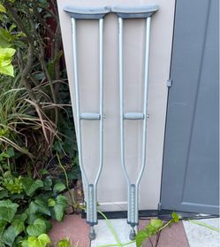 LikeNEW Pair of Aluminum Crutch Crutches Adjustable Medical Adult Light Weight