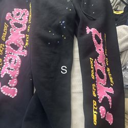 two spider sweats 