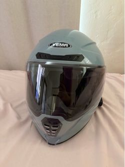 Motorcycle helmet with Bluetooth intercom