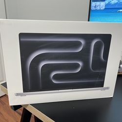 Apple Macbook M4 MAX 16” 48GB RAM 1TB SSD 40C GPU - SILVER- NEW AND SEALED