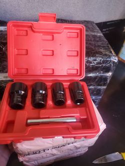 Dodos Extratores Para Sacar los Birlos y Tuercas Barridos de 17-19-21-22 MM $45 Precio Firme