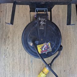 Hanging Cord Reel