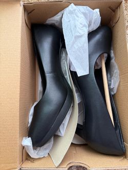 Clark’s Black Leather Heels Sz 8