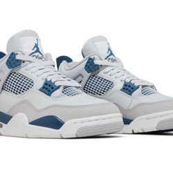 Jordan 4s
