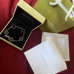 Van Cleef & Arpels Bracelet 
