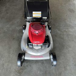 Honda HR216 Self Propelled Lawn Mower Lawnmower 