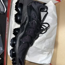 Vapor Max Black