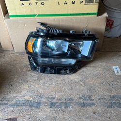 2019-2024 Ram 2500 Headlight Halogen RH OEM 