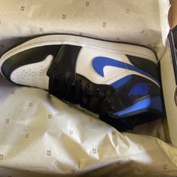 Jordan Mid