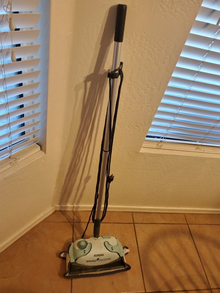 Eureka Enviro Steamer Steam Mop $25