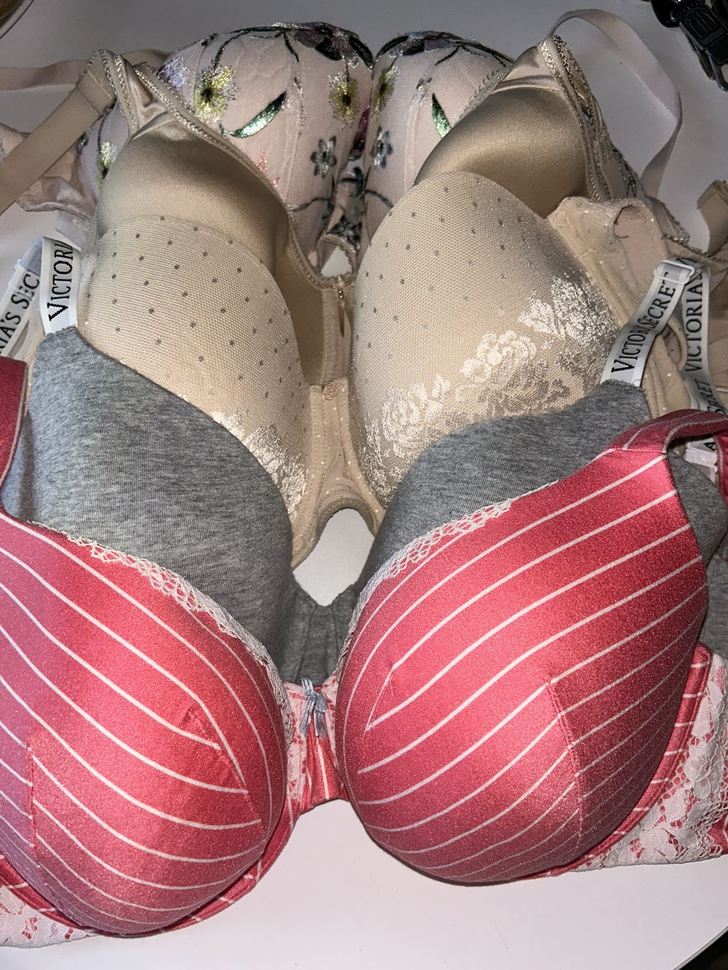 5 Bras Mixed Brands And Sizes