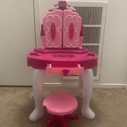 Beauty Desk