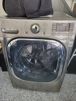 LG  WASHER  AND  DRYER