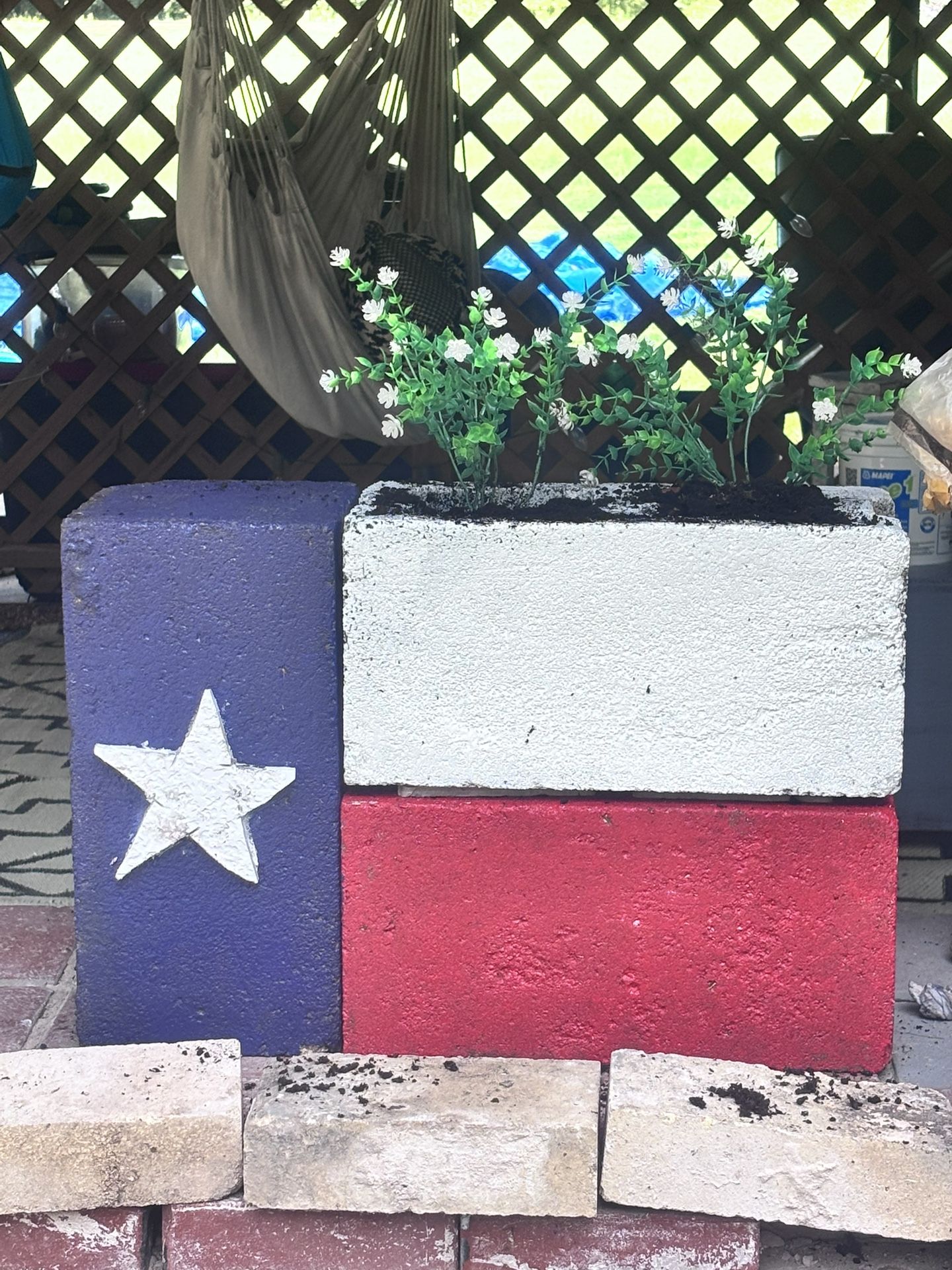 Texas Themed Garden Decor
