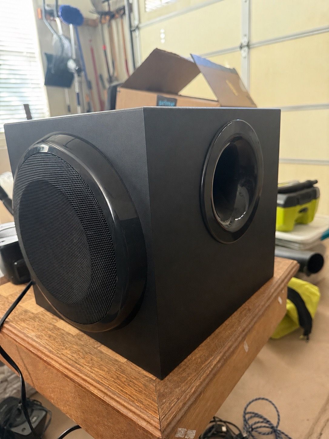 Surround Sound - Logitech Z906 THX 5.1 with Subwoofer
